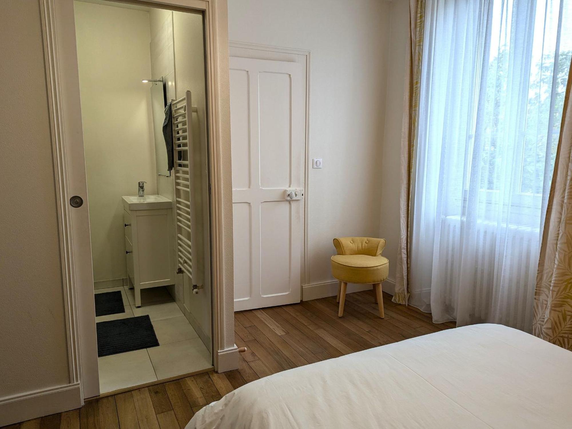 Gite Champetre A Mareau-Aux-Pres: Terrasse, Jardin, Et Confort Pour 6 Personnes - Fr-1-590-140 Exterior foto