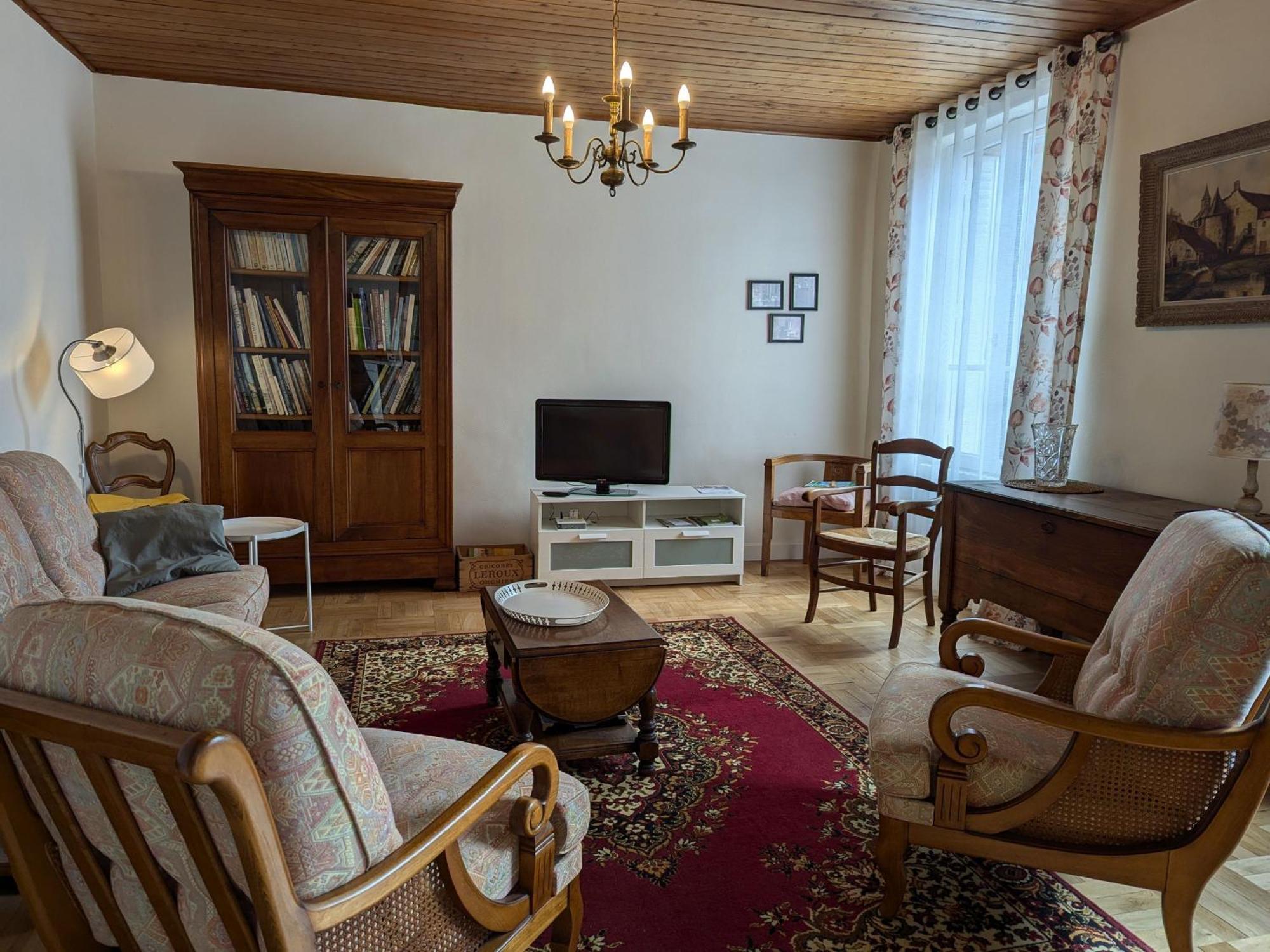 Gite Champetre A Mareau-Aux-Pres: Terrasse, Jardin, Et Confort Pour 6 Personnes - Fr-1-590-140 Exterior foto