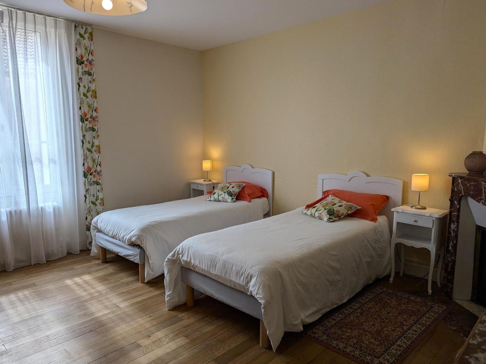 Gite Champetre A Mareau-Aux-Pres: Terrasse, Jardin, Et Confort Pour 6 Personnes - Fr-1-590-140 Exterior foto